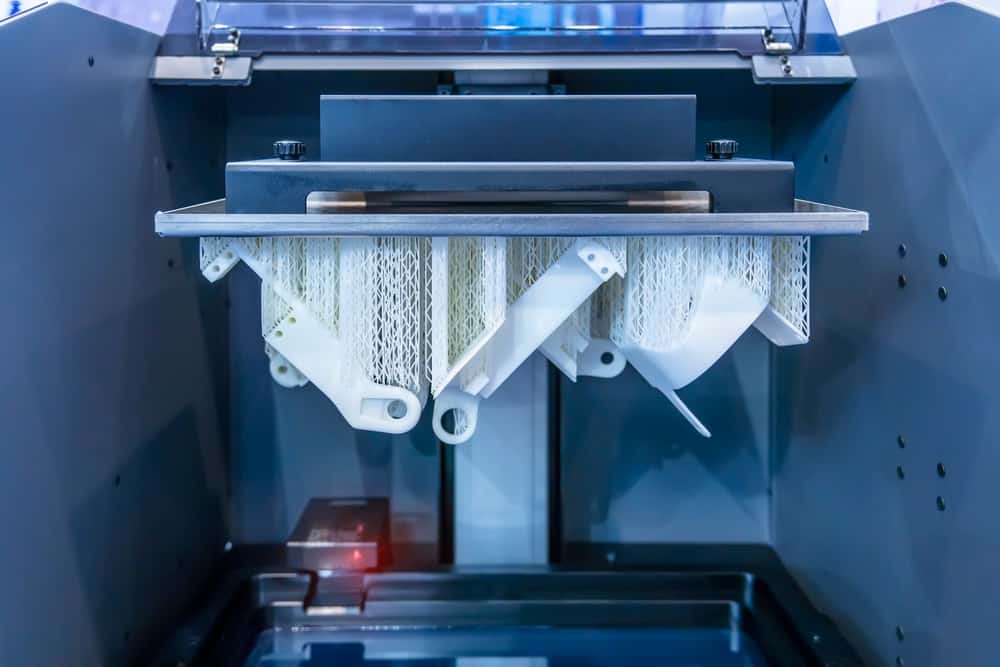 Stereolithography 3d printer create small detail and liquid drips
